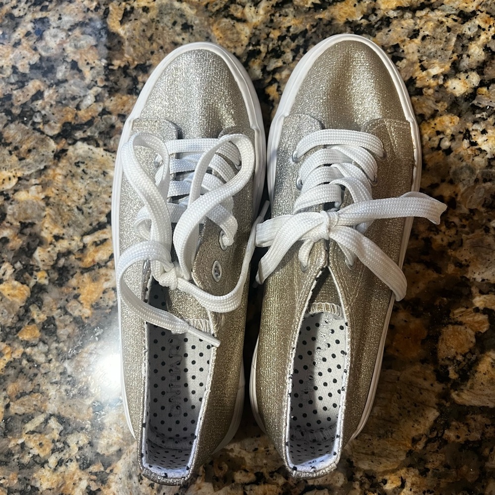 Cynthia Rowley Shimmering Gold
Kids Sneakers